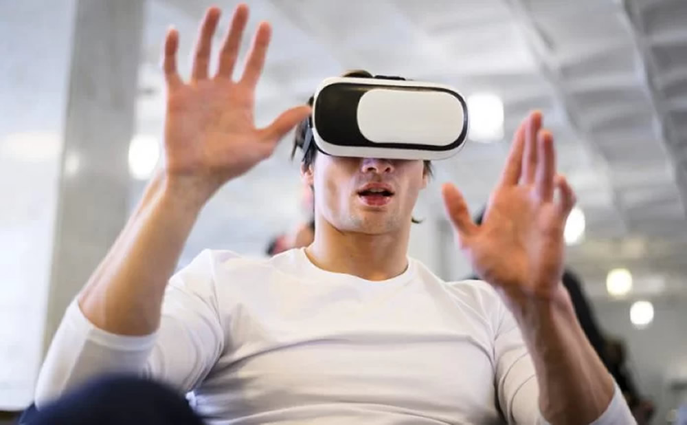 ¿Qué es el porno en realidad virtual y cuál es el problema?