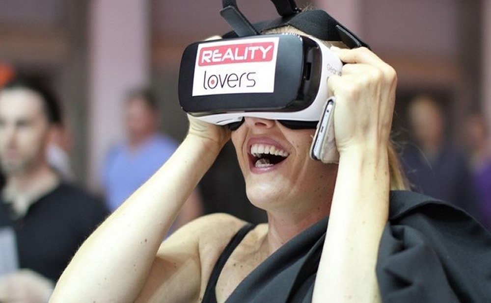 Como es la experiencia visual PORNO VR