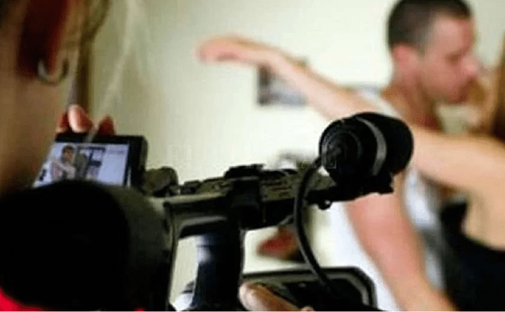 Los sitios de cámaras para adultos brindan «apoyo emocional», dice una investigación financiada por un sitio de cámaras