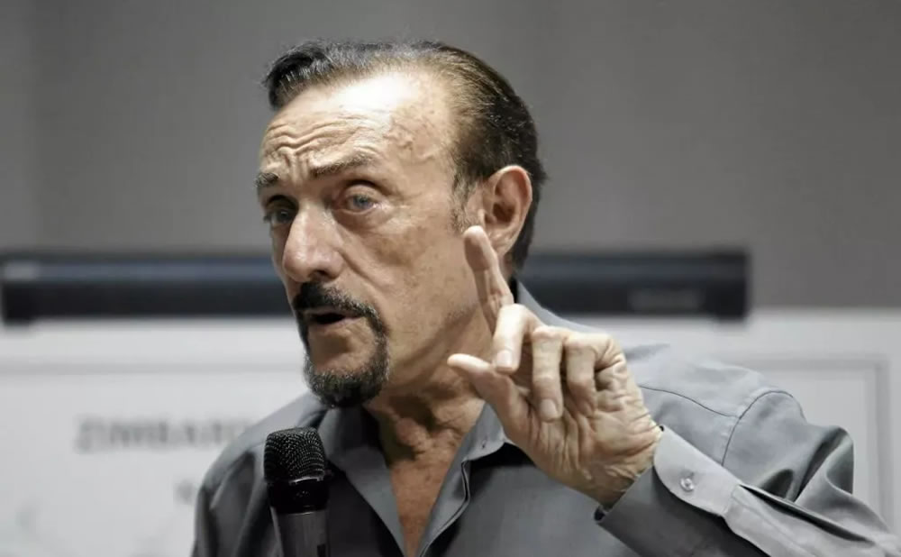 Los juegos y la pornografia enjaulan a los hombres jovenes