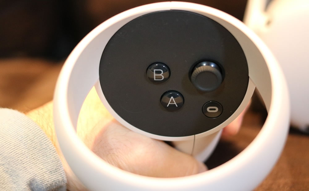 Controles intuitivos que conquisto al publico de la gafa de realidad virtual oculus quest 2