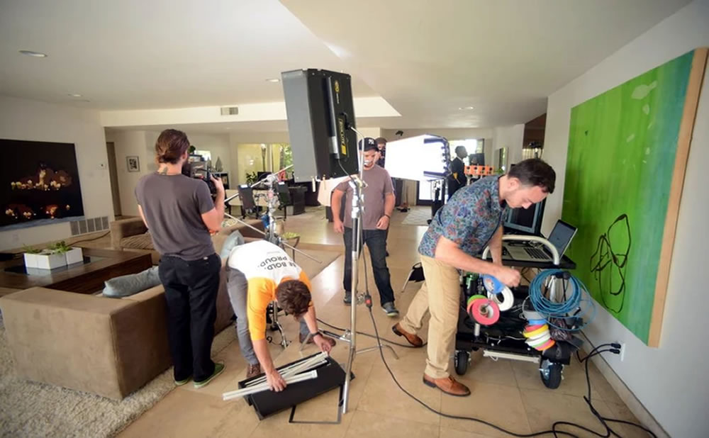 Descubre lo que pasa en una escena de un rodaje porno de realidad virtual